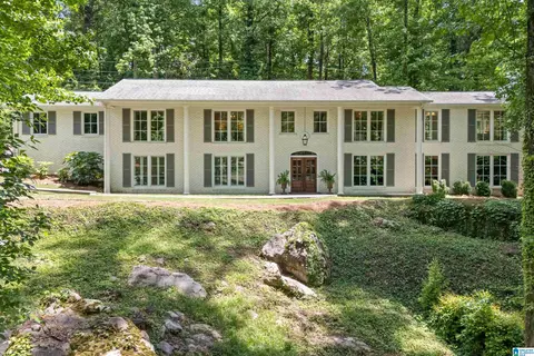 3549 Brookwood Rd, Mountain Brook, AL 35223