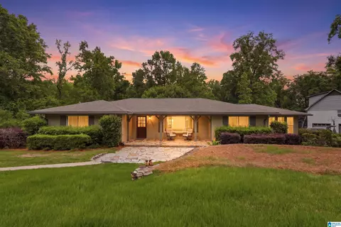 701 Twin Branch Dr, Vestavia Hills, AL 35226