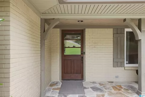 701 Twin Branch Dr, Vestavia Hills, AL 35226