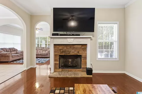 298 Nottingham Dr, Calera, AL 35040