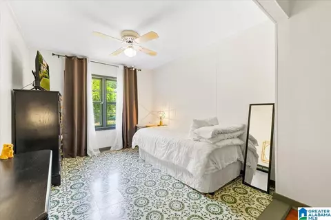 Bedroom - 973 Pine Hill Rd, Birmingham, AL 35235 photo 5 of 5
