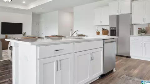 Kitchen - 188 Aberdeen Loop, Calera, AL 35040 photo 2 of 2