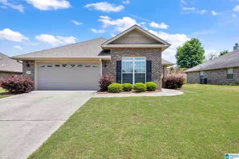 196 Greenwood Cir, Calera, AL 35040