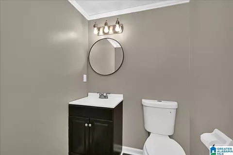 Bath - 7217 Cliff Cir, Dora, AL 35062 photo 1 of 4