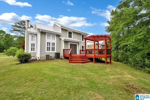 Exterior - 7217 Cliff Cir, Dora, AL 35062 photo 3 of 5