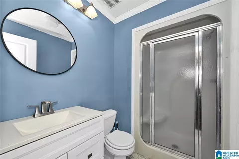 Bath - 7217 Cliff Cir, Dora, AL 35062 photo 3 of 4