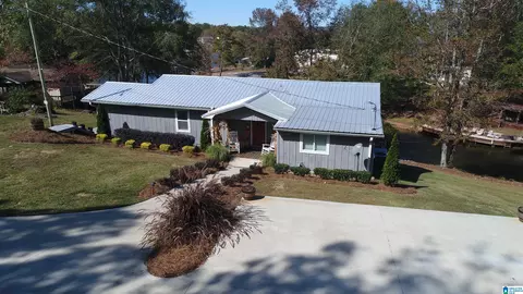 383 Sunset Dr, Wedowee, AL 36278