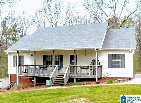 3965 Black Hawk Dr, Bessemer, AL 35022