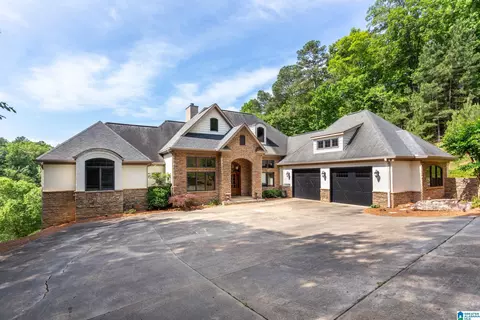 2705 Nanyehi Dr, Ohatchee, AL 36271