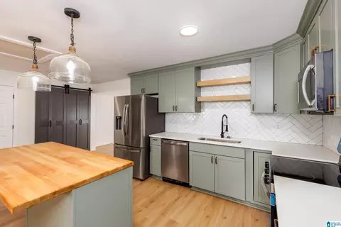 524 Lynn Cir, Mount Olive, AL 35117