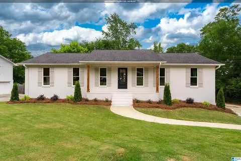 645 Valley St, Hoover, AL 35226