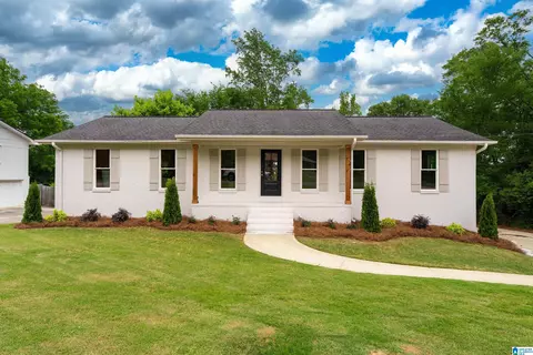 645 Valley St, Hoover, AL 35226