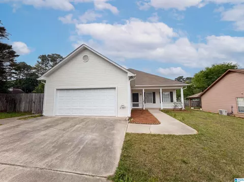 101 Cambridge Pointe Dr, Alabaster, AL 35007