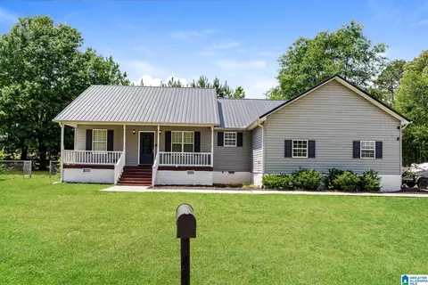 20 Leach Dr, Guntersville, AL 35976