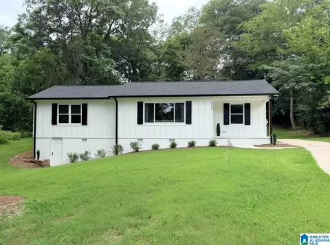 2260 Pine Ln, Hoover, AL 35226
