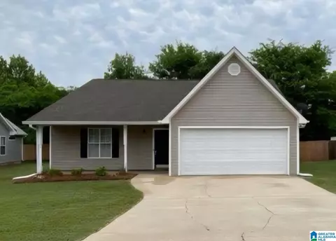 1199 King Arthur Ct, Alabaster, AL 35007
