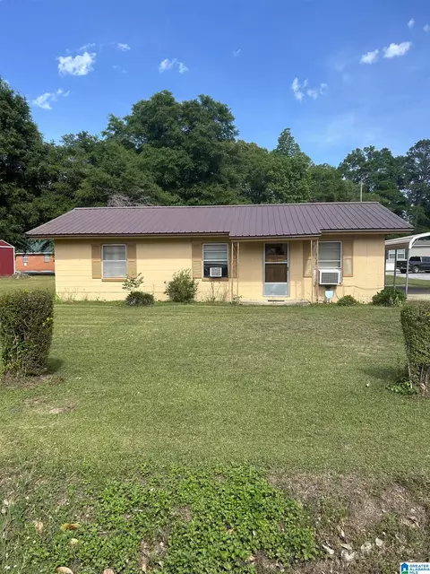 67 Pineview Dr, Maplesville, AL 36750