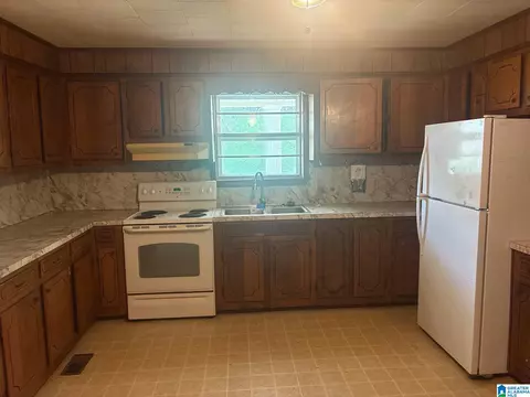 525 Aldridge Rd, Parrish, AL 35580 photo 2