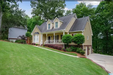 5200 Stonehaven Dr, Birmingham, AL 35244