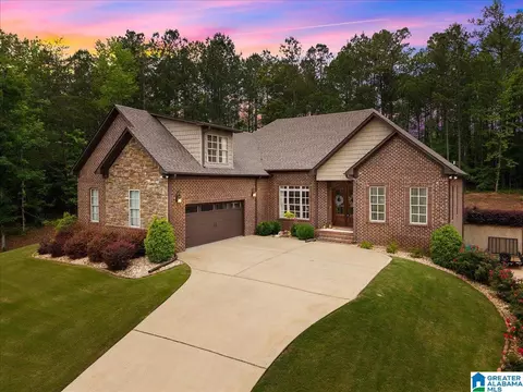817 Grey Oaks Cv, Pelham, AL 35124