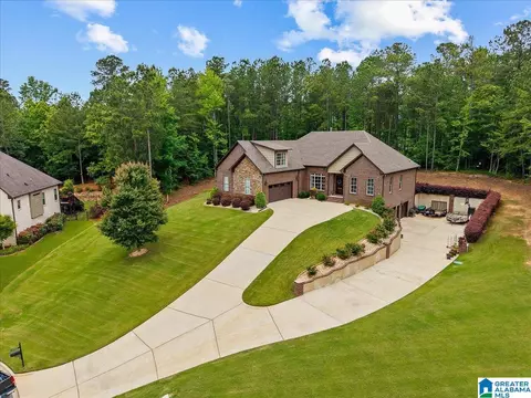 817 Grey Oaks Cv, Pelham, AL 35124