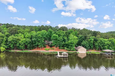 297 4-h Rd, Columbiana, AL 35051