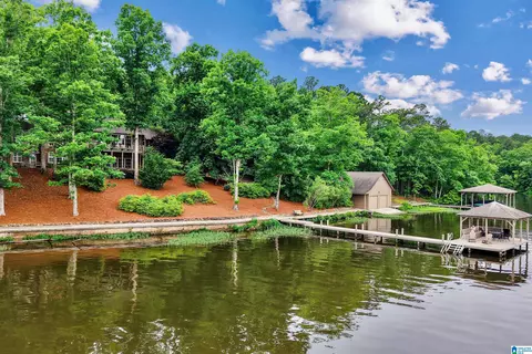 297 4-h Rd, Columbiana, AL 35051