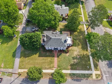 View/Area - 400 3rd St, Oneonta, AL 35121 photo 1 of 7