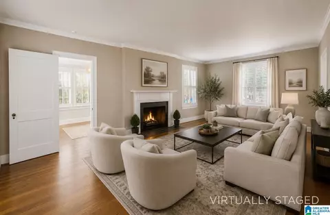 Living - 400 3rd St, Oneonta, AL 35121 photo 1 of 6