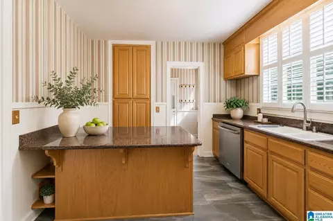 Kitchen - 400 3rd St, Oneonta, AL 35121 photo 1 of 5