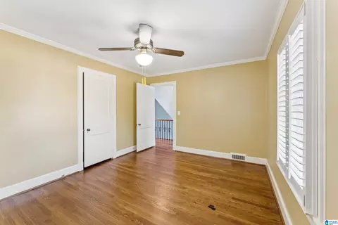 Bedroom - 400 3rd St, Oneonta, AL 35121 photo 8 of 10