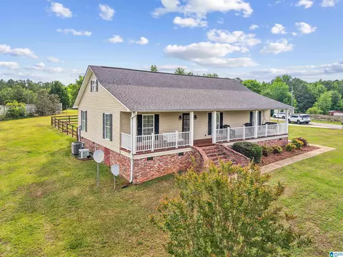 21 Nora Ln, Sylacauga, AL 35151