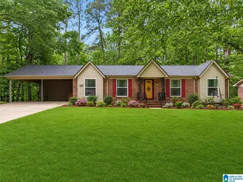 3026 Galaxy Dr, Hueytown, AL 35023