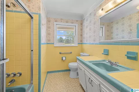 Bath - 10872 County Road 50, Clanton, AL 35045 photo 1 of 2