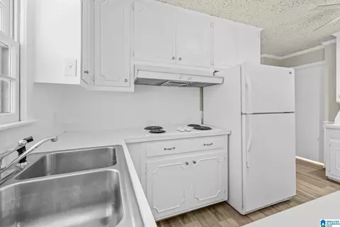 Kitchen - 10872 County Road 50, Clanton, AL 35045 photo 2 of 3