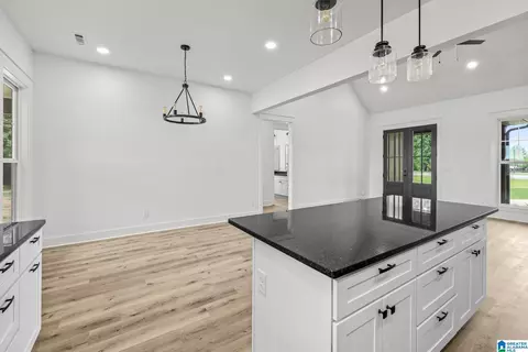 Dining - 1604 4th Ave N, Clanton, AL 35045 photo 1 of 1
