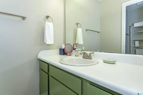 Bath - 1312 Applegate Dr, Alabaster, AL 35007 photo 4 of 5