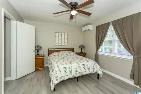 Bedroom - 1312 Applegate Dr, Alabaster, AL 35007 photo 5 of 7