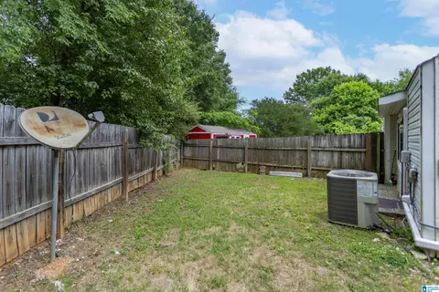 Exterior - 1312 Applegate Dr, Alabaster, AL 35007 photo 8 of 8