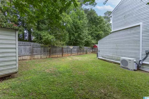 Exterior - 1312 Applegate Dr, Alabaster, AL 35007 photo 7 of 8