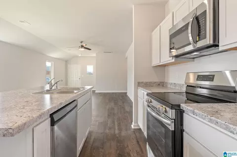 Kitchen - 945 Stagecoach Rd, Jemison, AL 35085 photo 1 of 1