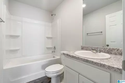 Bath - 945 Stagecoach Rd, Jemison, AL 35085 photo 1 of 1