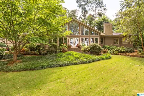 207 Wildwood Rd, Gadsden, AL 35901