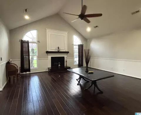 Living - 605 E 20th St, Jasper, AL 35501 photo 1 of 2