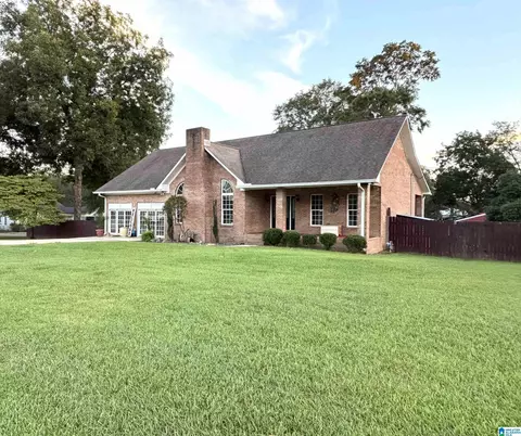 Exterior - 605 E 20th St, Jasper, AL 35501 photo 3 of 13
