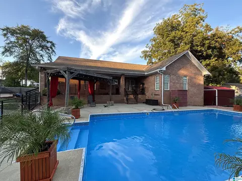 Exterior - 605 E 20th St, Jasper, AL 35501 photo 6 of 13