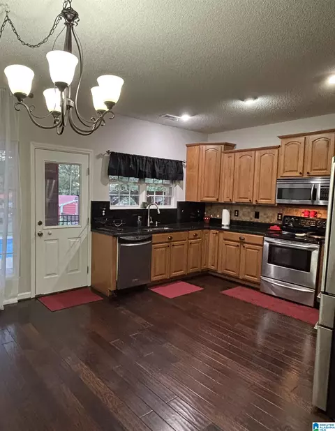 Kitchen - 605 E 20th St, Jasper, AL 35501 photo 3 of 4