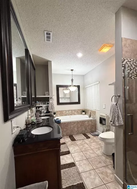 Bath - 605 E 20th St, Jasper, AL 35501 photo 1 of 6