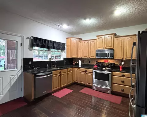 Kitchen - 605 E 20th St, Jasper, AL 35501 photo 2 of 4