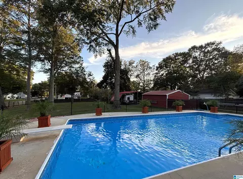 Exterior - 605 E 20th St, Jasper, AL 35501 photo 7 of 13